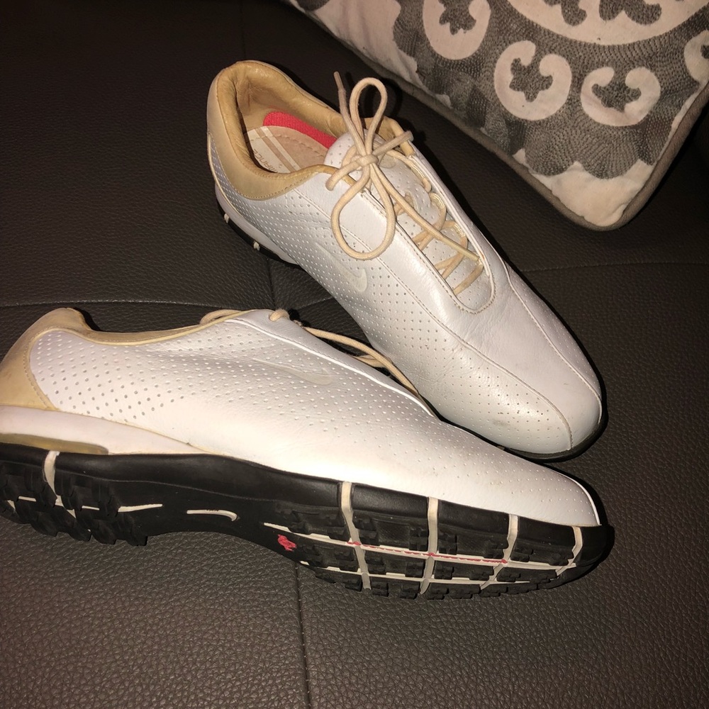 Nike golf shoes - Picture 3 of 5